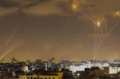 L'Iran tire des missiles sur Israël, le premier bombardement de ce type depuis le cessez-le-feu